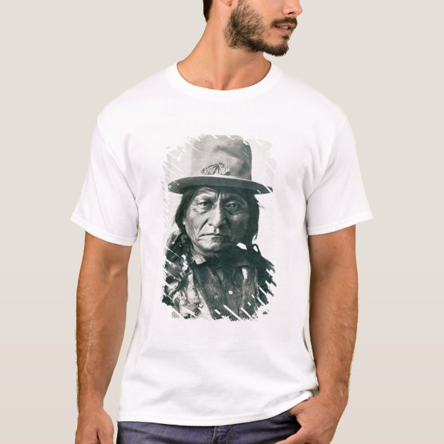 Sitting Bull (1831-1890) (b/w photo) T-Shirt (Front)