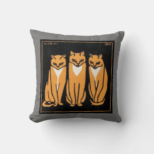 Sitting Three Cat, Julie de Graag Cushion
