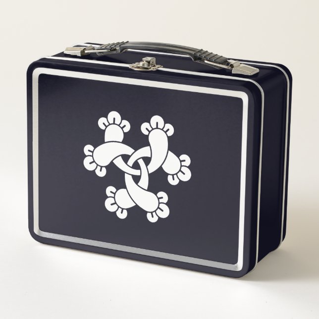 Six interlocking cloves metal lunch box (Front)