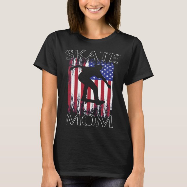 Skate Mom Fun Patriotic American Flag Retro Skate T-Shirt (Front)