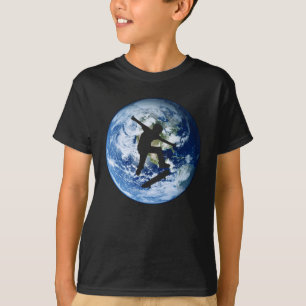 Skateboard Earth Silhouette   Skater T-shirt
