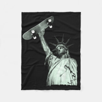 Skateboard Statue Of Liberty Skateboarding Freedom Fleece Blanket