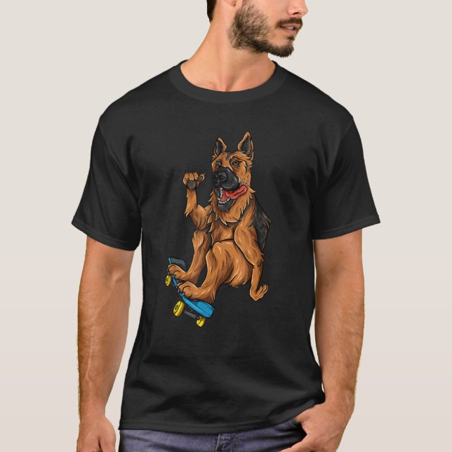 Skateboarding German Shepherd Cute Dog Skateboarde T-Shirt (Front)