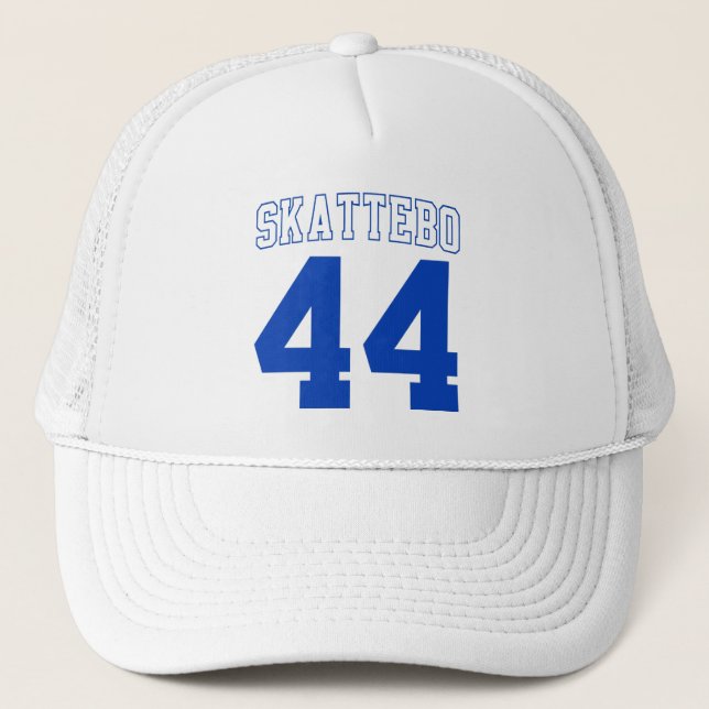 Skattebo shirt trucker hat (Front)