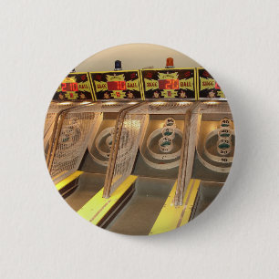 SKEE BALL! 6 CM ROUND BADGE
