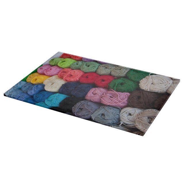 Skeins of yarn cutting board (Corner)