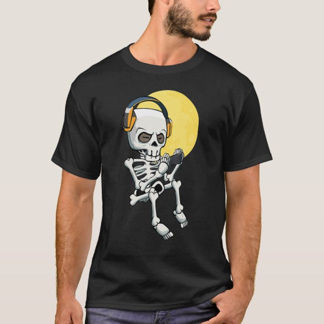 Skeleton Gamer Lazy Halloween Costume Gaming Video T-Shirt (Front)