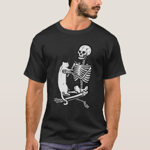 Skeleton Holding Cat Vintage Goth Halloween Men T-Shirt