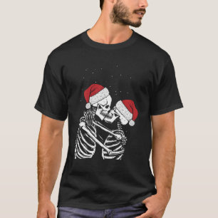 Skeleton Kissing Couple Santa Hat Snow Cool Gifts T-Shirt