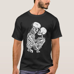 Skeleton Kissing Skeletons In Love Romance Couples T-Shirt