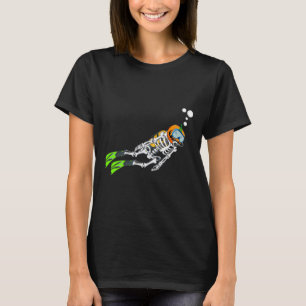 Skeleton Scu Diving Halloween Pumpkin Diver  T-Shirt
