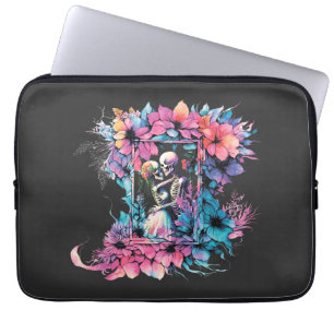 Skeletons in love. A bouquet of flowers. Laptop Sleeve