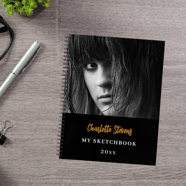 Sketchbook photo black white gold notebook (Creator Uploaded)