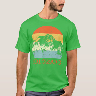 Ski Colorado Vintage Retro Snow Ski Vacation  T-Shirt