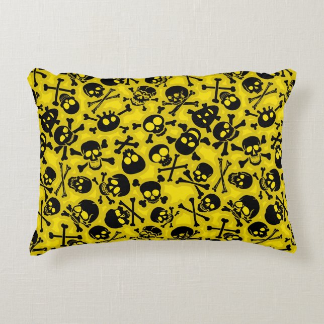 Skull & Crossbones Pattern Decorative Cushion (Front)