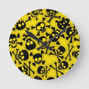 Skull & Crossbones Pattern Round Clock