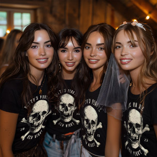 Skull Crossbones Retro Vintage Pirate Hen Night T-Shirt