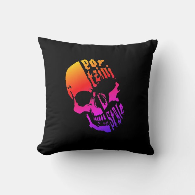 skull cushion (Front)