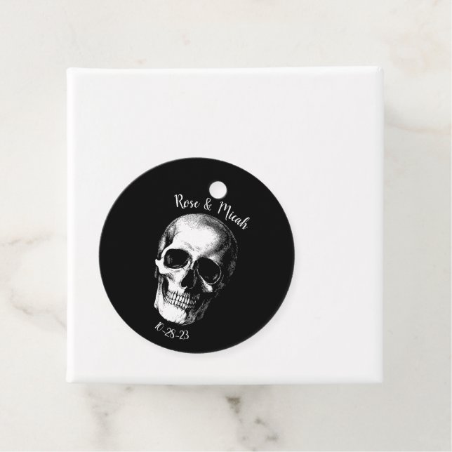 Skull Gothic Halloween Wedding Favour Tags (In Situ)