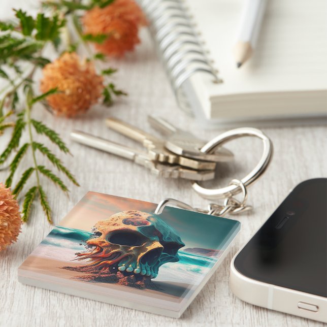 Skull on the beach key ring (Front Right)