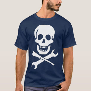 Skull with tools for plumber electrician T-Shirt
