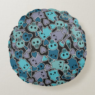 Skulls, and hearts on black background 2 round cushion
