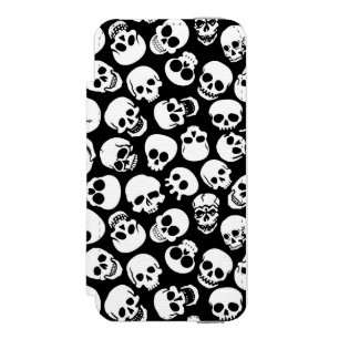 Skulls in Black Background Pattern Incipio Watson™ iPhone 5 Wallet Case