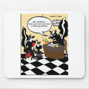 Skunk Learning Disodors Funny Gifts & Tees Mouse Mat
