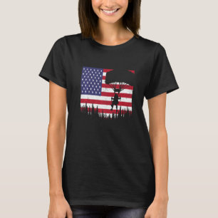 Skydiving Vintage American Flag Funny Skydiver Sky T-Shirt
