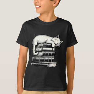 Sleeping cat and books cute adorable cosy readers T-Shirt