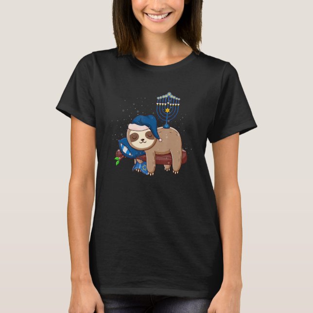 Sleeping Sloth Menorah Hanukkah Chanukah Animal Je T-Shirt (Front)