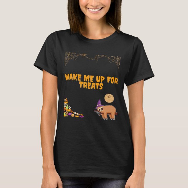 Sleepy sloth ready for Halloween treats! Classic T T-Shirt (Front)