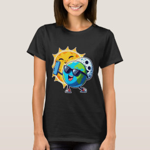 Slefie Earth Moon Sun Funny Total Solar Eclipse 20 T-Shirt