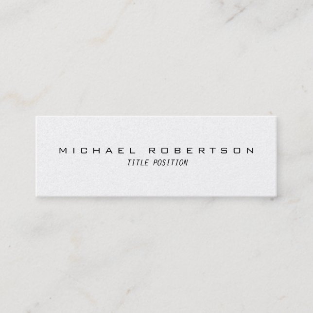 Slim Trendy Modern Minimalist Business Card (Front)