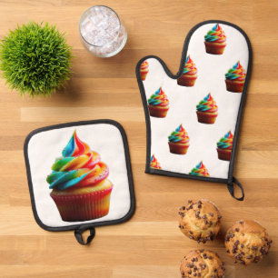 SlipperyJoe's dazzling rainbow cupcake swirled fro Oven Mitt & Pot Holder Set