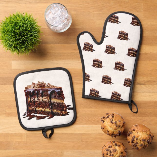 SlipperyJoe's indulgent multi-layer chocolate cake Oven Mitt & Pot Holder Set (Top Down)