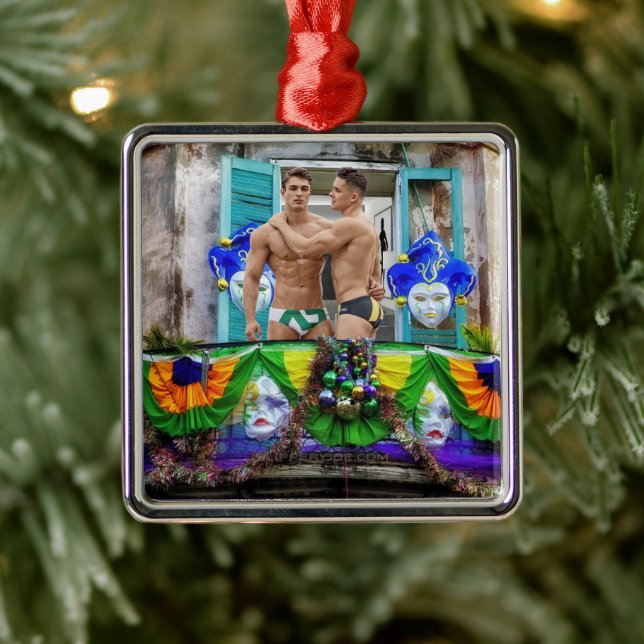 SlipperyJoe's Mardi Gras masks beads decorations s (Tree)