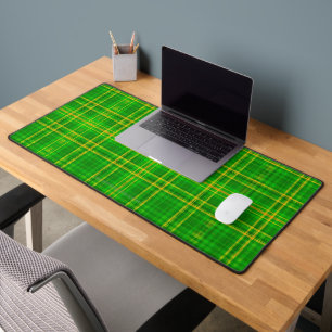 SlipperyJoe's Saint Patrick's Day Irish-inspired r Desk Mat