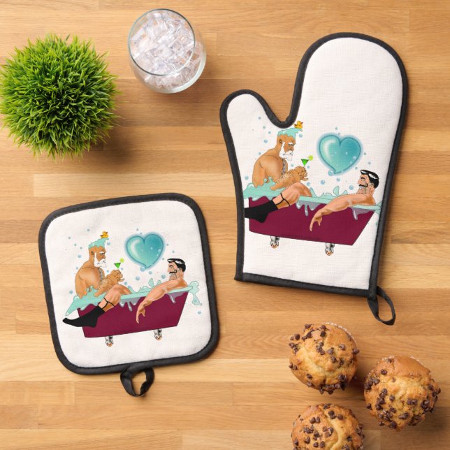 SlipperyJoe's two gay men love cartoon bathtub soa Oven Mitt & Pot Holder Set (Top Down)