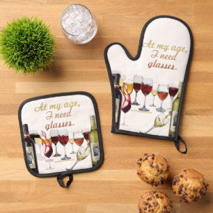 SlipperyJoe's Wine Glasses fermented grapes wine p Oven Mitt & Pot Holder Set