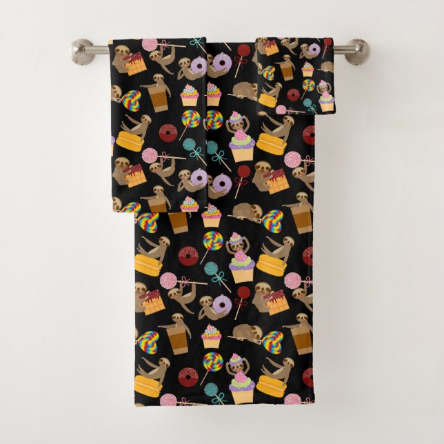 Sloth Sweet Treats Pattern Bath Towel Set (Insitu)