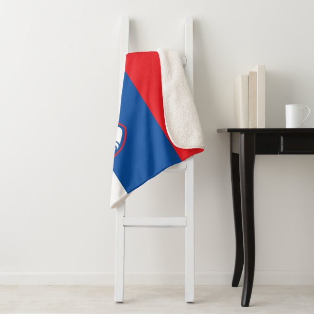 Slovenia flag sherpa blanket (In Situ)