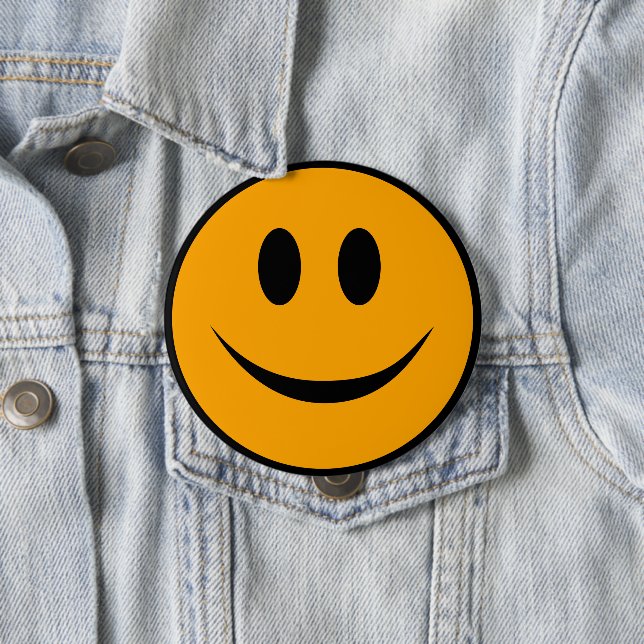 Smiling Face Emoji 10 Cm Round Badge (In Situ)