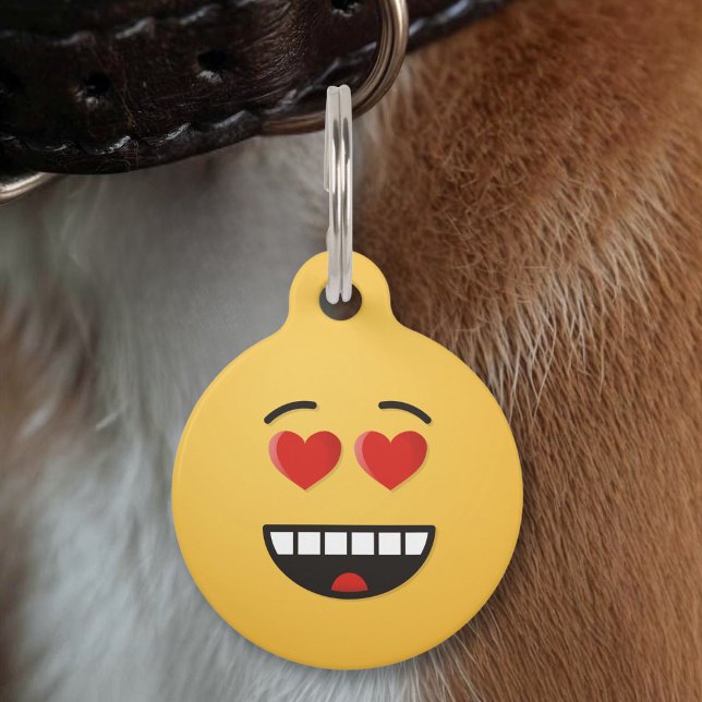 Smiling Face with Heart-Shaped Eyes Pet Tag (Creator Uploaded)