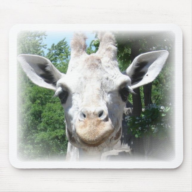 smiling giraffe mouse mat (Front)