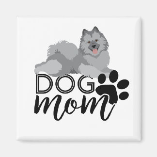 Smiling Keeshond Graphic says Dog Mum Magnet
