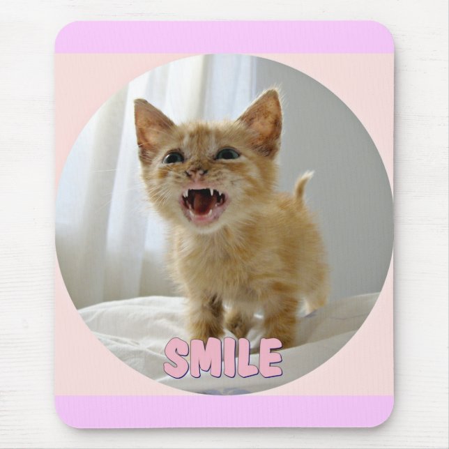Smiling kitten mouse mat (Front)