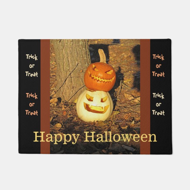Smiling Pumpkin Buddies Halloween Doormat (Front)
