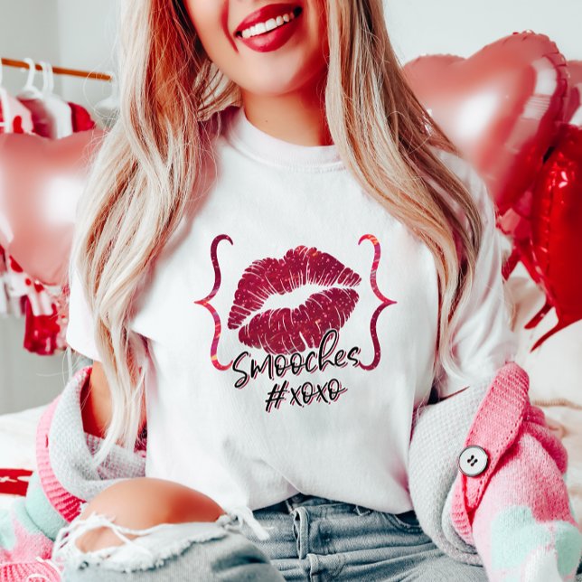 Smooches and Love  T-Shirt (Creator Uploaded)