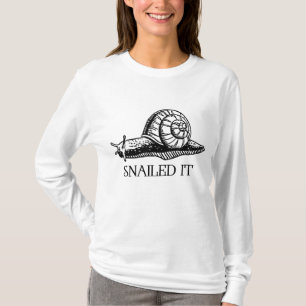 Snailed It. Garden Snail. Cool Animal Lovers Gift T-Shirt